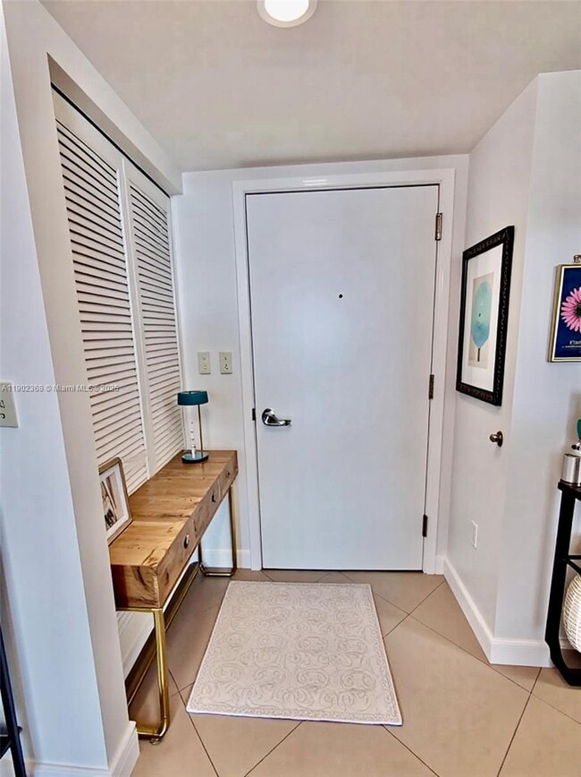 Photo - 1800 N Bayshore Dr Unidad 3908