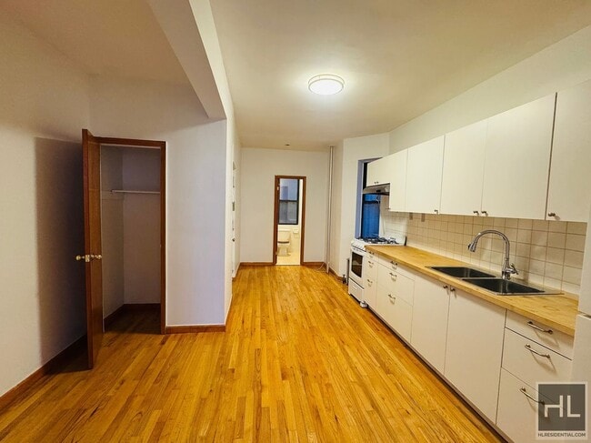 Photo - PITT STREET Unit 8