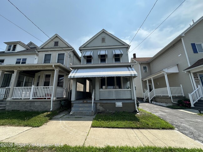 Photo - 615 S Webster Ave