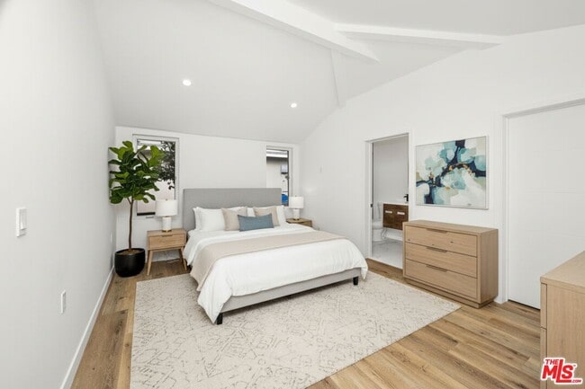 Photo - 5627 Agnes Ave