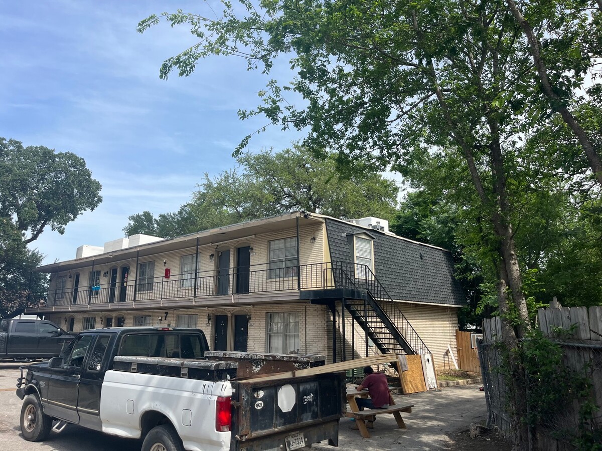 Photo - 170 De Chantle Rd Unidad 706