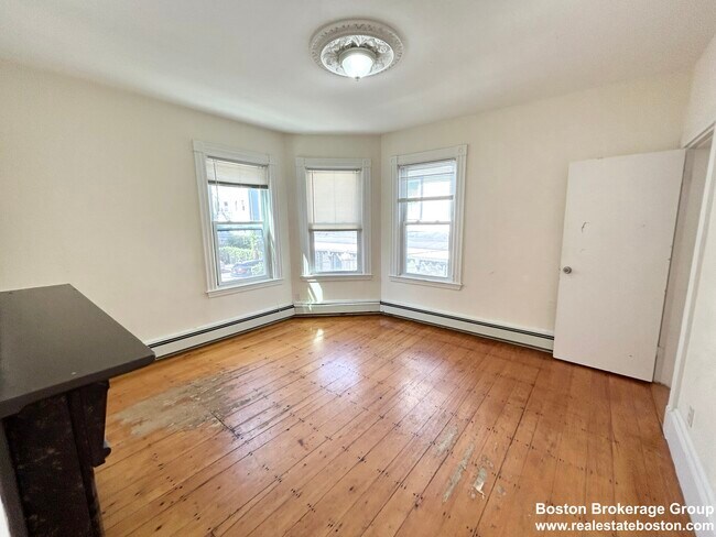 1 Folsom Ave Unit 2