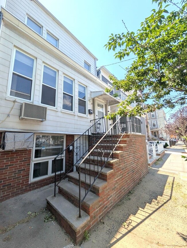 Building Photo - 69 Beacon Ave Unit 1