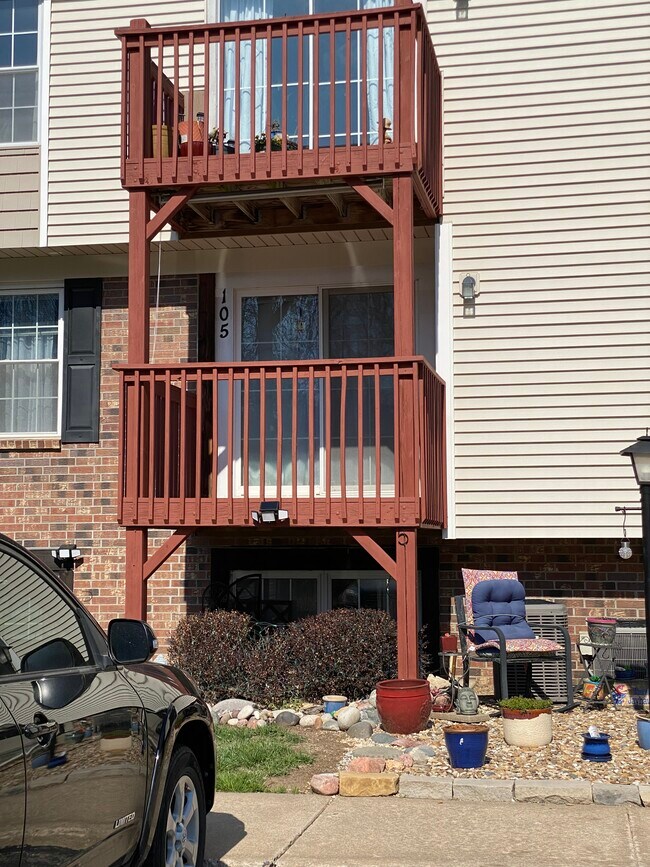 Unit balcony - 3019 SW Maupin Ln Unit 105