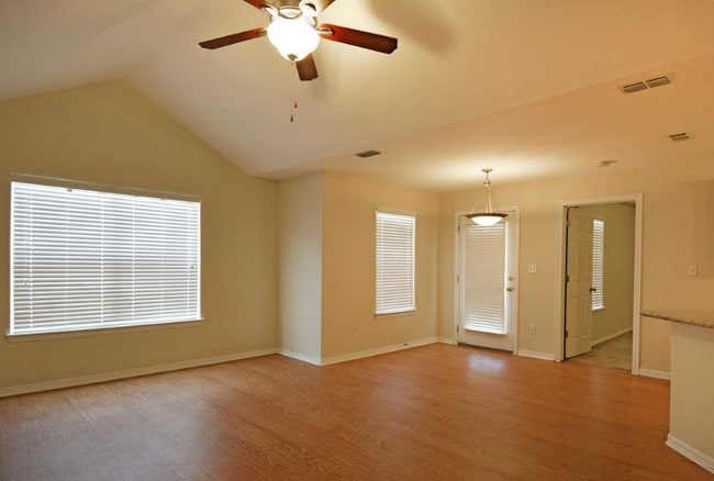 Photo - Villas De Nolana