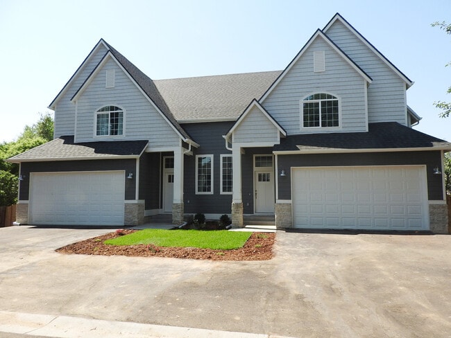 Large Backyard! - Large Backyard! House