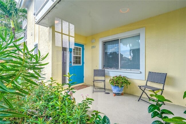 Photo - 5553 NE Gulfstream Way