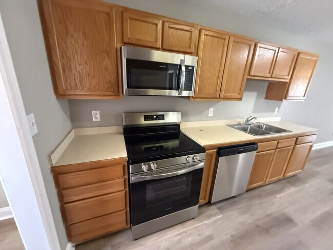 225 Westchester Cir