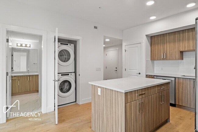 1036 Coronation Ave Unit 408