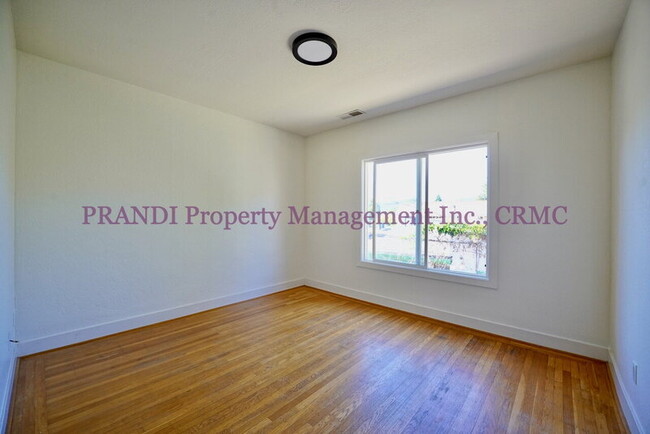 Photo - 139 Park St Unit C