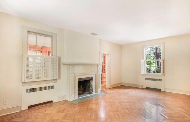 Photo - 5540 30th St NW