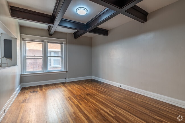 1BR+DEN, 1BA - 990SF - Living Room