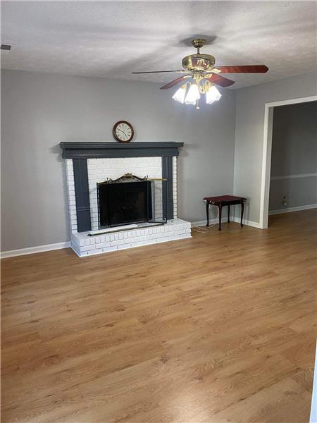 Photo - 1088 Memory Ln