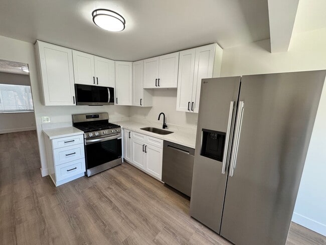 Building Photo - 235 W 400 N Unit 2 Rental