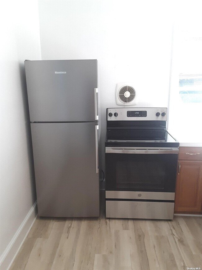 Photo - 432 Main St Unit 2nd Fl