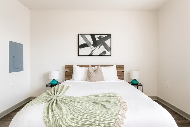 Photo - 111 E 4th St Unit ID1298592P