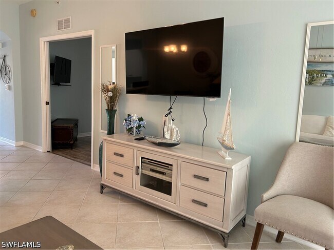 2815 Cypress Trace Cir Unit 2-101