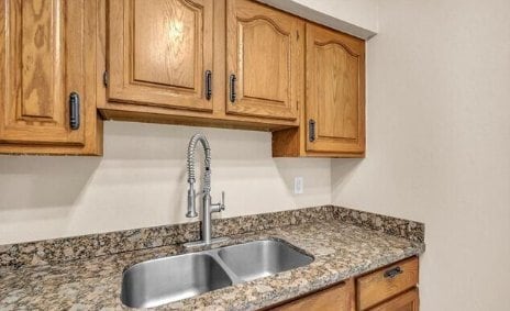 7548 Farragut St