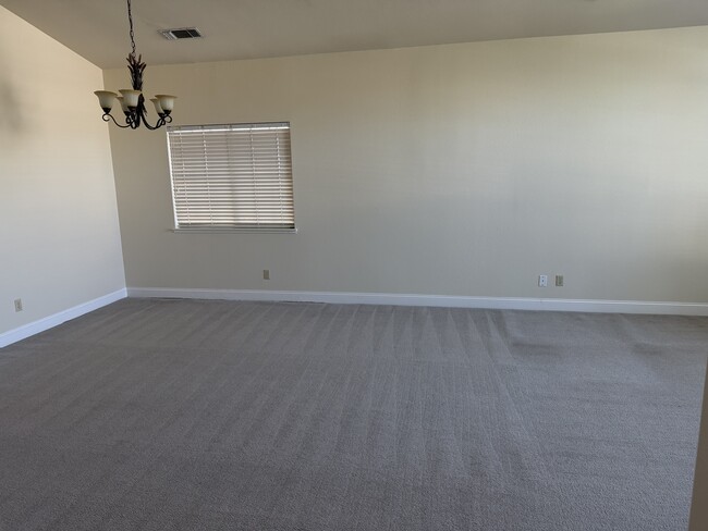 Photo - 4933 Charter Rd