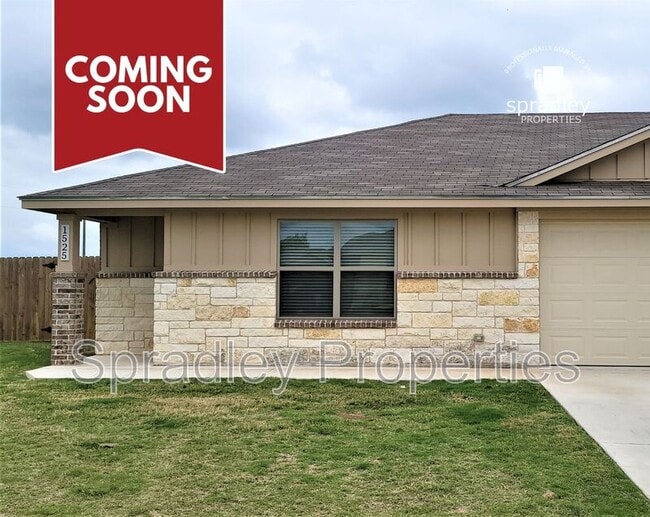 Building Photo - 1525 Vani Ct