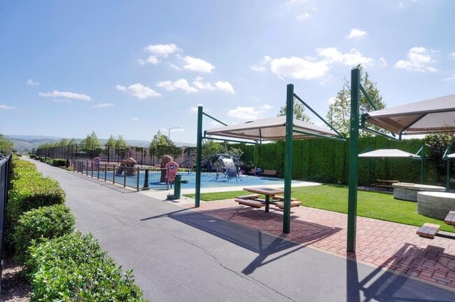 Photo - $3995 / 3BR - GORGEOUS NEWER MILPITAS HOME