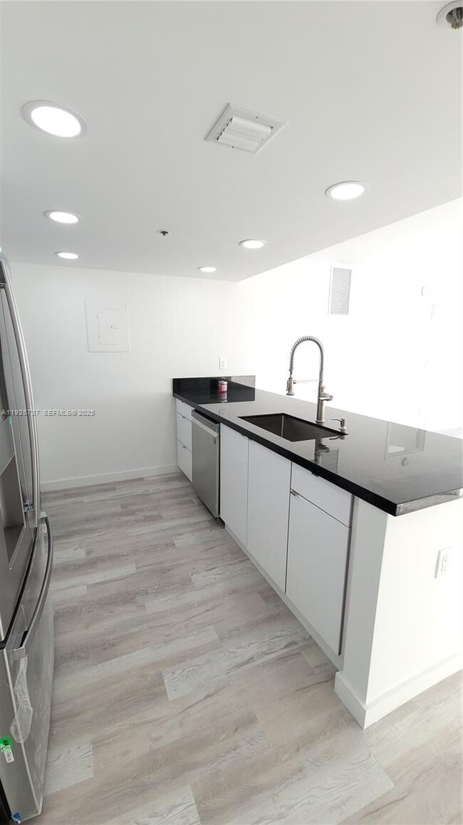 Photo - 7601 E Treasure Dr Unit 2103