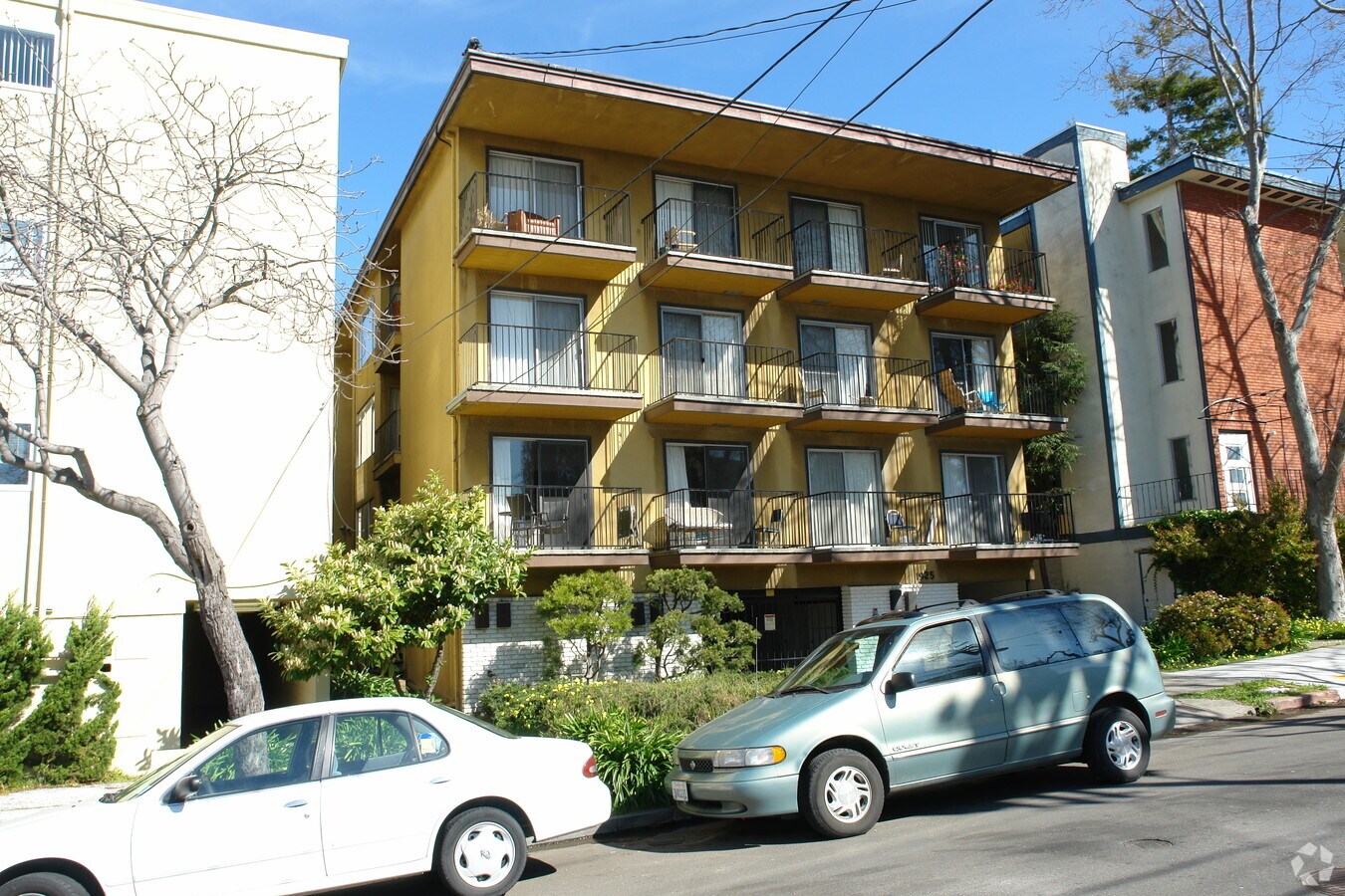 Photo - 1925 Delaware St Apartments
