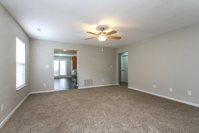 Photo - 652 Locust Grove Ln