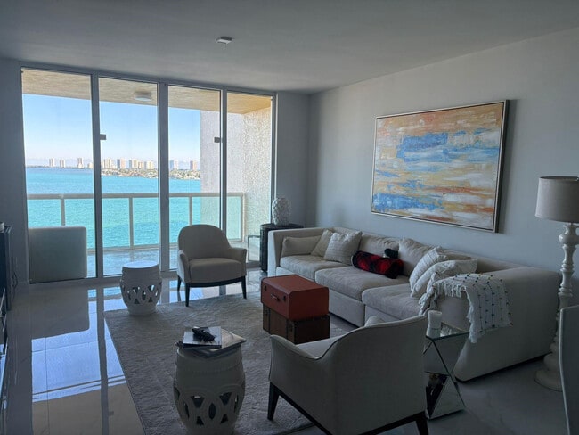 Photo - 2650 Lake Shore Dr Unit 803