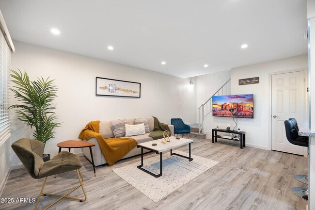 Photo - 948 S Alma School Rd