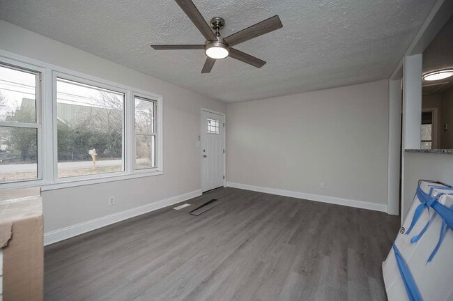 Photo - 126 Winding Way