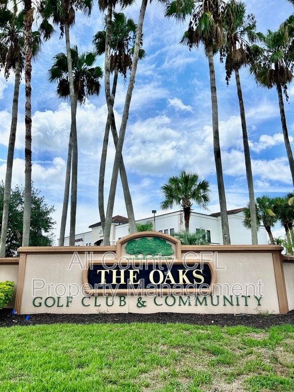 Photo - 2300 The Oaks Blvd