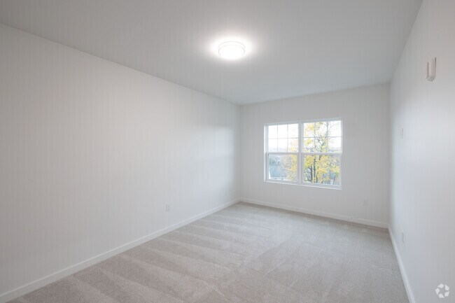 2BR, 1BA - 950SF