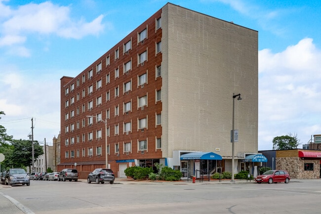 Avenue Manor Apartments - Avenue Manor Apartments