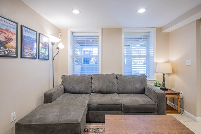 Photo - Cozy 1 BR/1 BA Apartment in H Street Corri... Unit ( B)