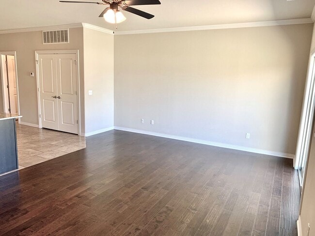 Photo - 2750 W Kilimanjaro Way