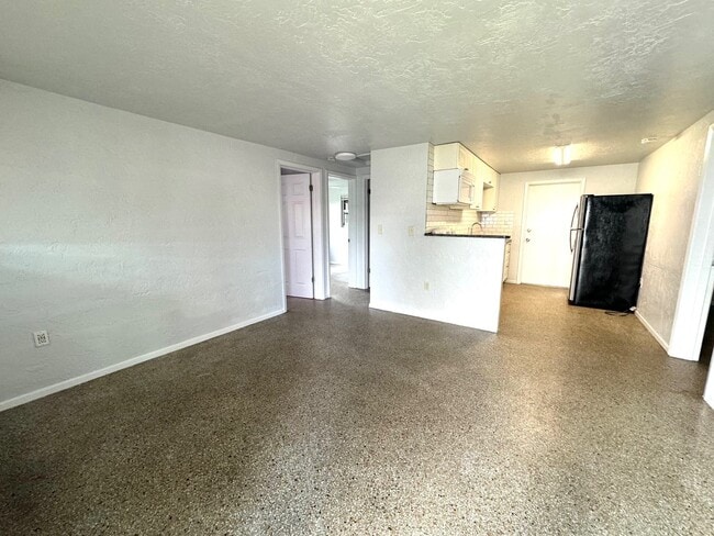 321 9th St Dr W Unit 319 B