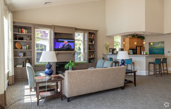 Clubroom - The Elms at Montjoy