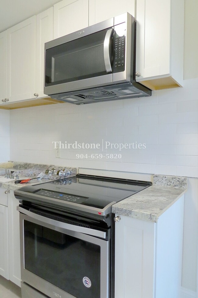 Photo - 4762 Colonial Ave