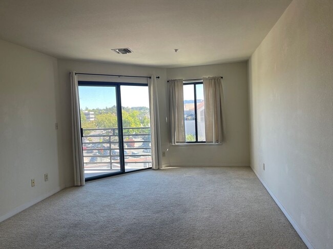 1201 Alta Vista Ct Unidad 206