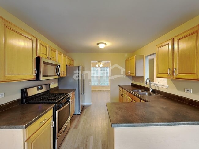 Photo - 1844 Courtwright Dr
