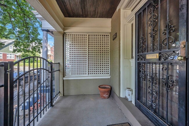 Photo - 3206 Bishop St