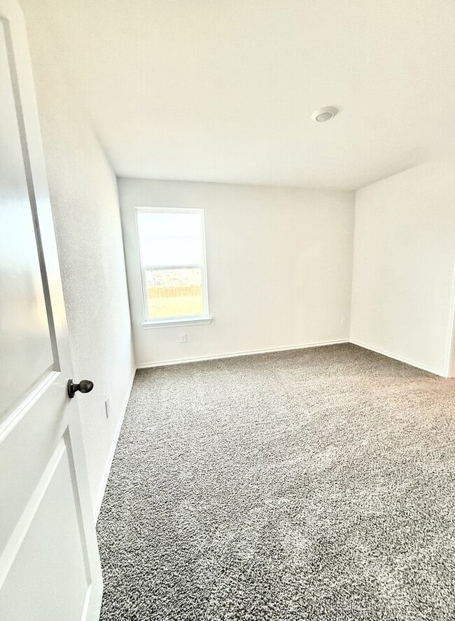 Photo - 314 Tall Cedar Wy