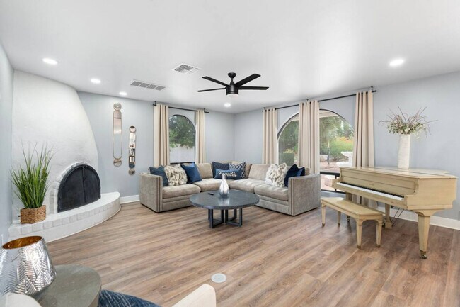 Photo - 1010 E Sorenson Cir Unidad ID1309649P