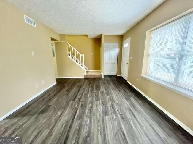 Photo - 6418 Meadow Rue Dr