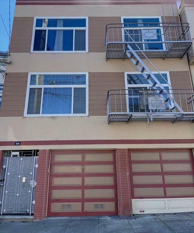 Building Photo - 1 Bed, 1 Bath Noe Valley Apartment - Parki...
