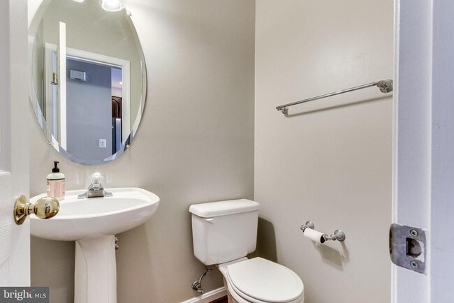 Photo - 134 Cameron Station Blvd