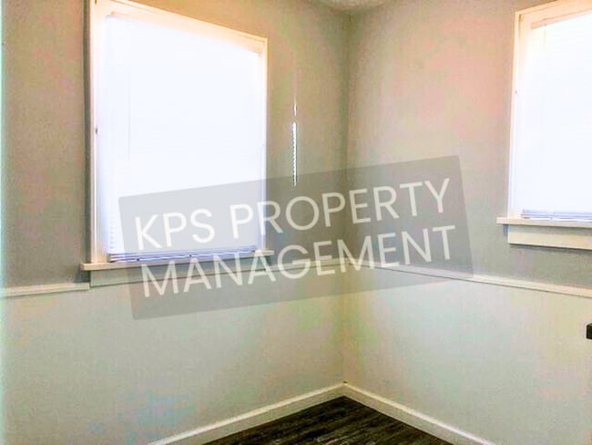 Photo - 833 S Green St