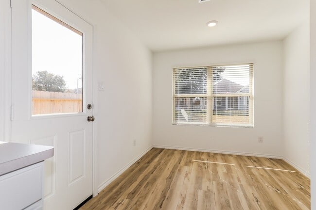 Photo - 11127 N Lake Mist Ln