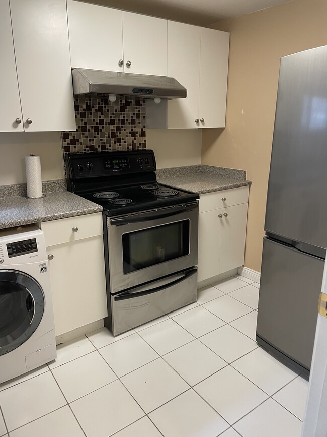 Photo - 722 W 66th Ave